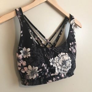 Victorias Secret Essential Strappy Bra